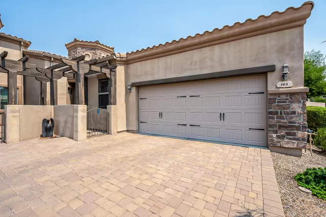 MLS: 6123579 Condo For Sale