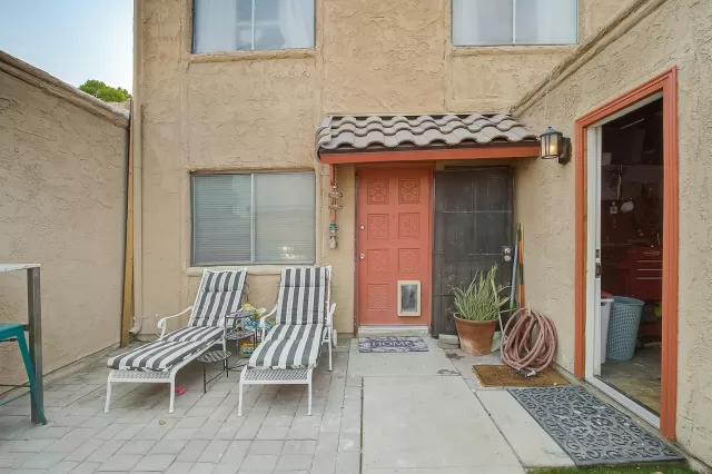 MLS: 6123590 Condo For Sale