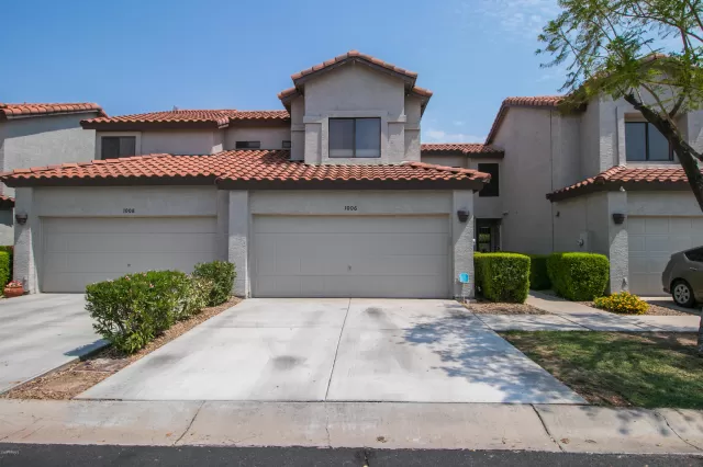 MLS: 6123752 Condo For Sale