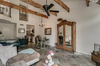 Photo #6: 6123752 Listing