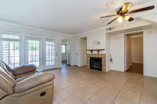 Photo #5: 6123908 Listing