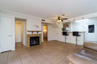 Photo #6: 6123908 Listing