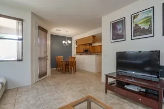 Photo #6: 6124037 Listing