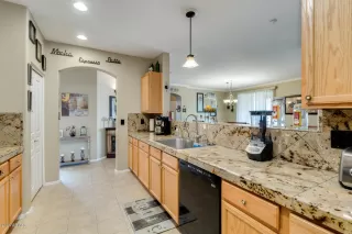 Photo #3: 6124086 Listing