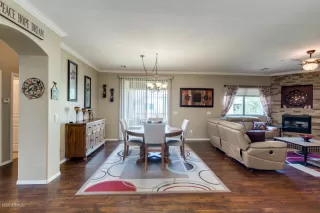 Photo #5: 6124086 Listing