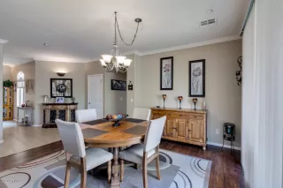 Photo #6: 6124086 Listing