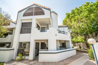 Photo #2: 6124111 Listing 