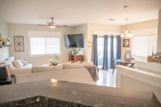 Photo #3: 6124138 Listing