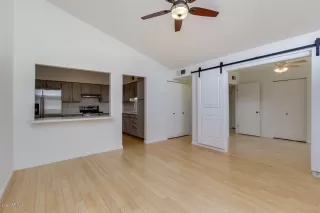 Photo #2: 6124616 Listing 