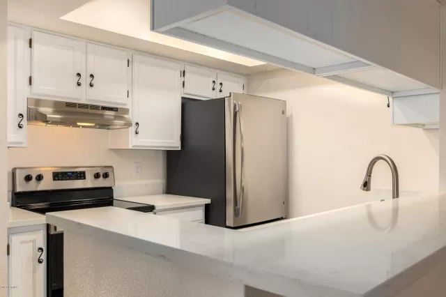 MLS: 6124691 Condo For Sale