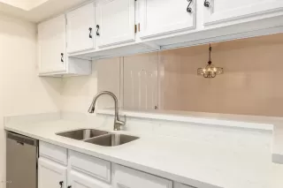 Photo #2: 6124691 Listing 