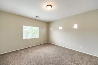 Photo #3: 6124913 Listing