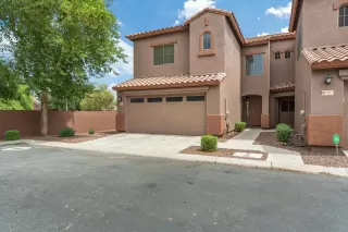 Photo #5: 6124913 Listing