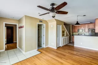 Photo #2: 6125141 Listing