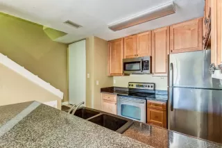 Photo #5: 6125141 Listing