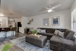 Photo #3: 6125182 Listing