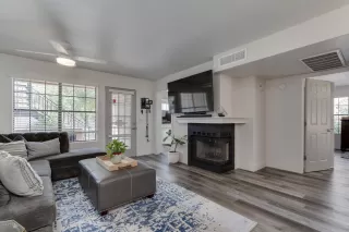 Photo #4: 6125182 Listing