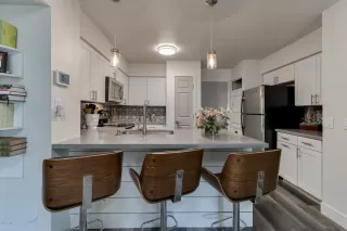 Photo #5: 6125182 Listing