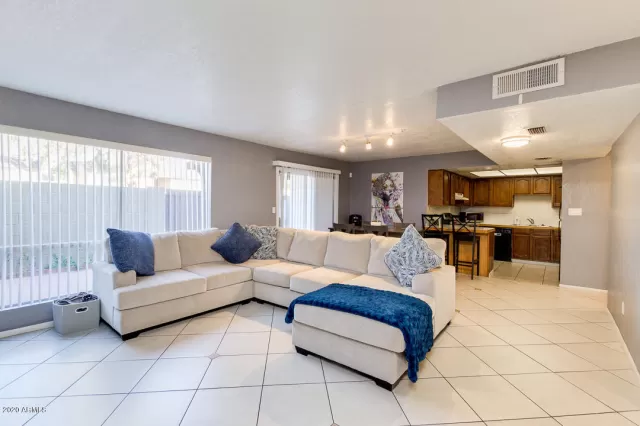 MLS: 6125220 Condo For Sale