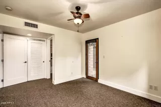 Photo #4: 6125340 Listing