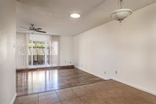 Photo #5: 6125457 Listing