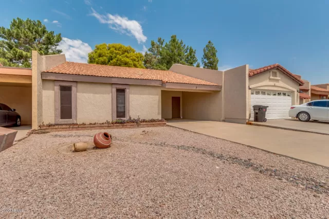 MLS: 6125594 Condo For Sale