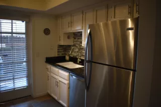 Photo #5: 6125925 Listing