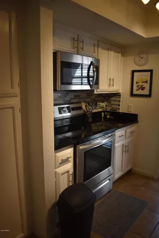 Photo #6: 6125925 Listing