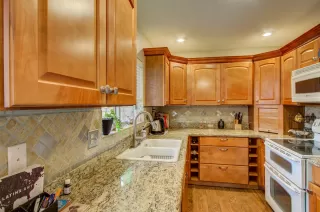 Photo #5: 6126091 Listing 