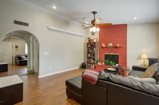 Photo #6: 6126091 Listing 