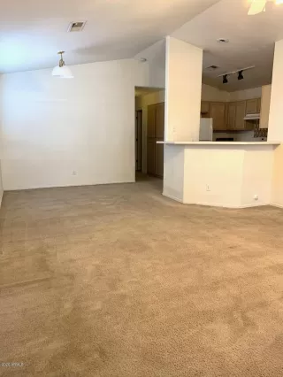 Photo #4: 6126117 Listing