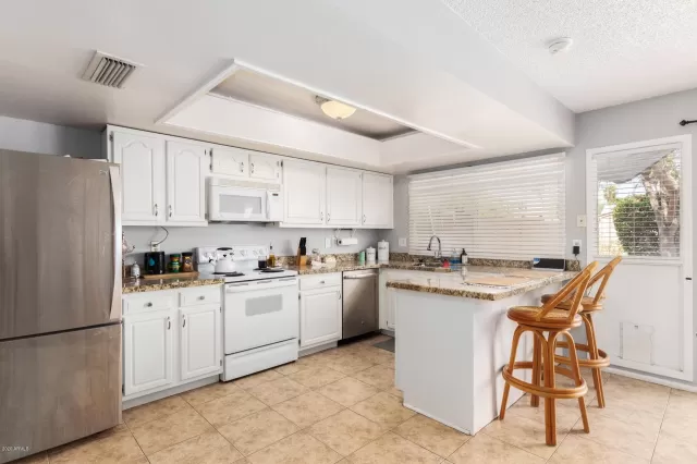 MLS: 6126325 Condo For Sale