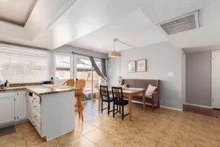 Photo #5: 6126325 Listing