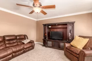 Photo #3: 6126455 Listing