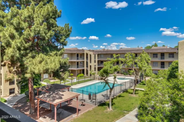 MLS: 6126502 Condo For Sale