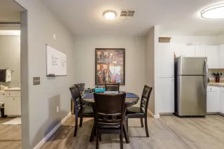 Photo #4: 6126670 Listing