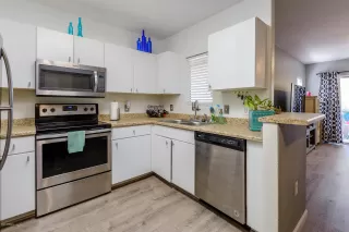 Photo #6: 6126670 Listing