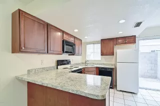 Photo #2: 6126695 Listing