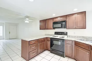 Photo #6: 6126695 Listing