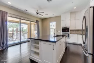 Photo #2: 6126796 Listing 