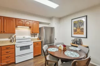 Photo #5: 6126962 Listing