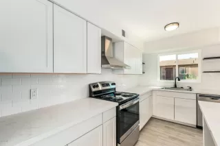 Photo #5: 6127132 Listing