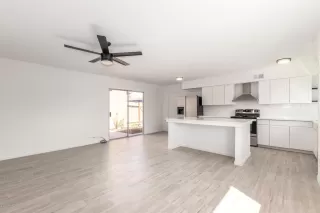 Photo #6: 6127132 Listing