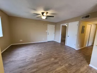 Photo #3: 6127175 Listing