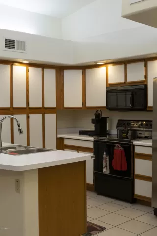 Photo #3: 6127353 Listing