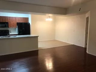 Photo #6: 6127589 Listing