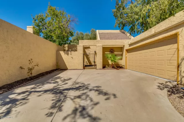 MLS: 6127784 Condo For Sale