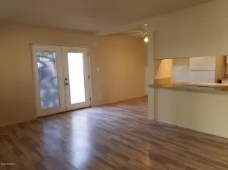 Photo #3: 6127866 Listing