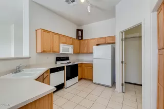 Photo #4: 6127892 Listing