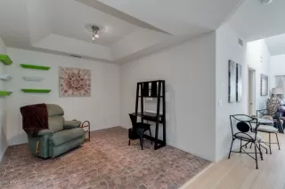 Photo #6: 6127990 Listing